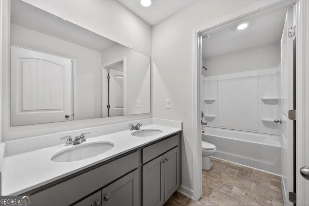 7566 Jennadee DR Fairburn, GA 30213