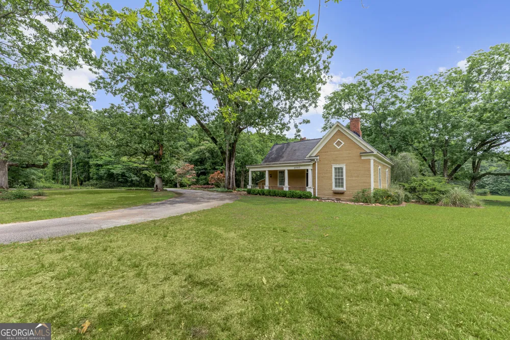 1047 Dixie RD Covington, GA 30014