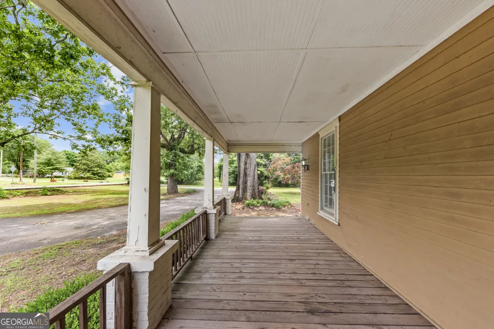 1047 Dixie RD Covington, GA 30014