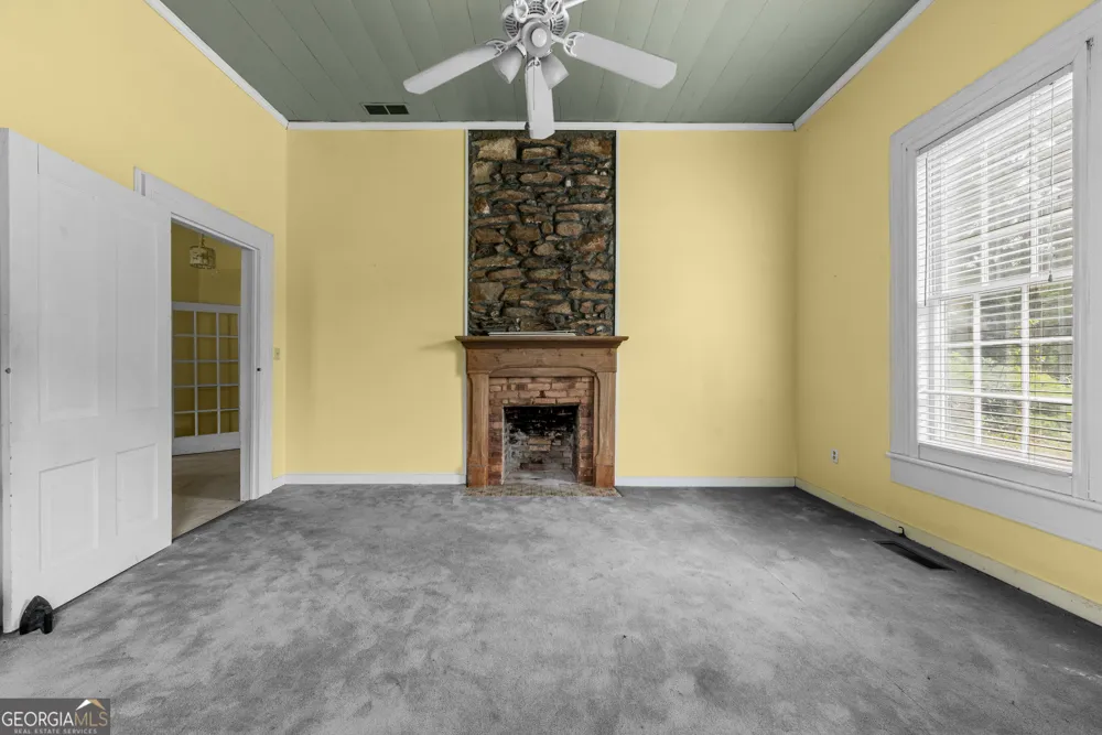 1047 Dixie RD Covington, GA 30014