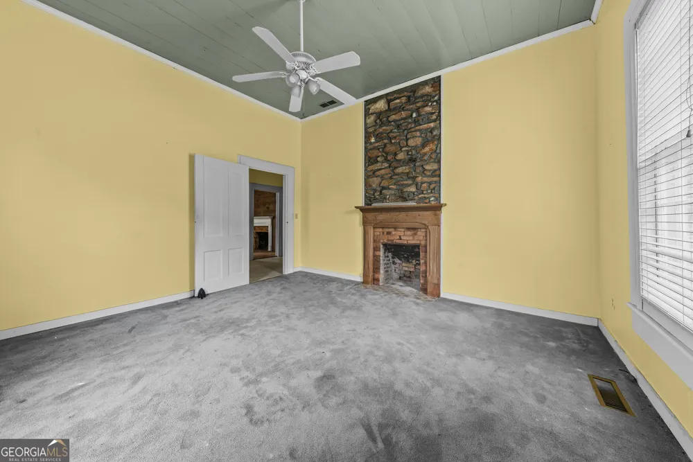 1047 Dixie RD Covington, GA 30014