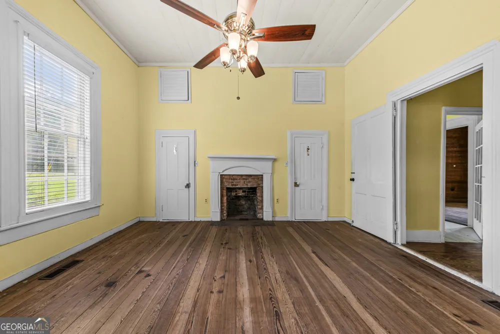 1047 Dixie RD Covington, GA 30014