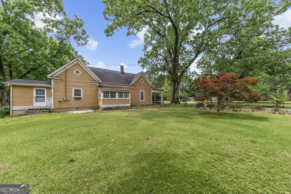 1047 Dixie RD Covington, GA 30014