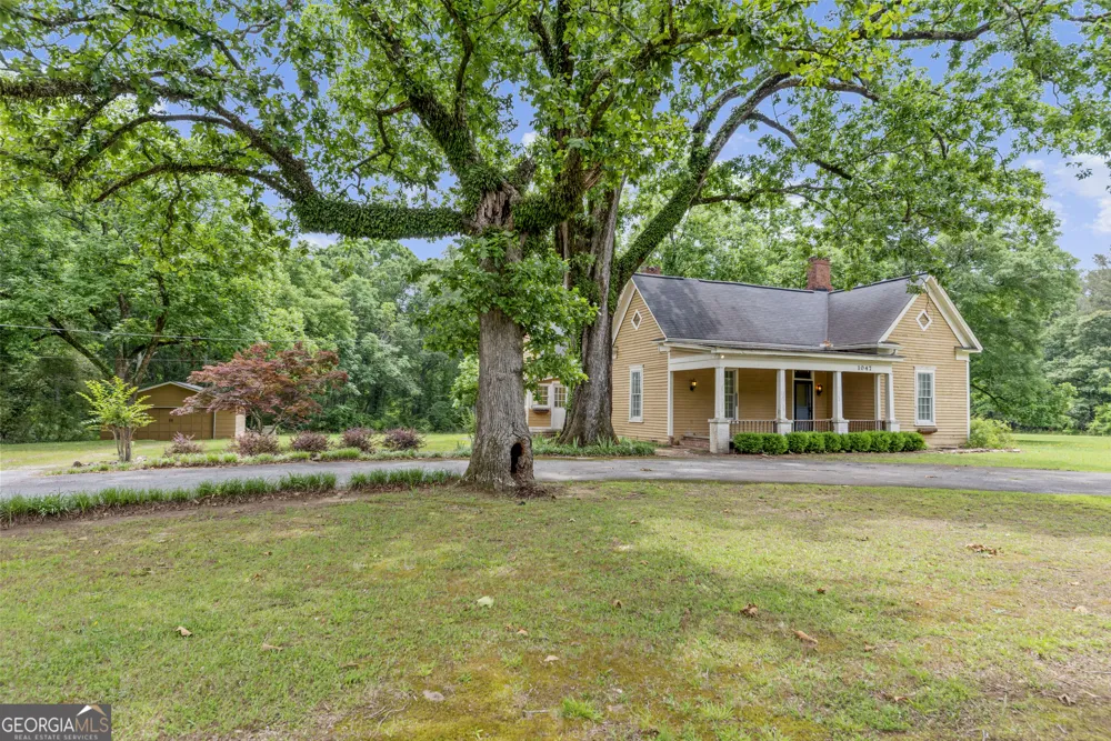 1047 Dixie RD Covington, GA 30014