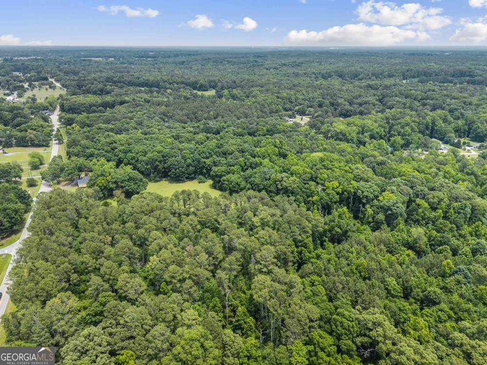 1047 Dixie RD Covington, GA 30014