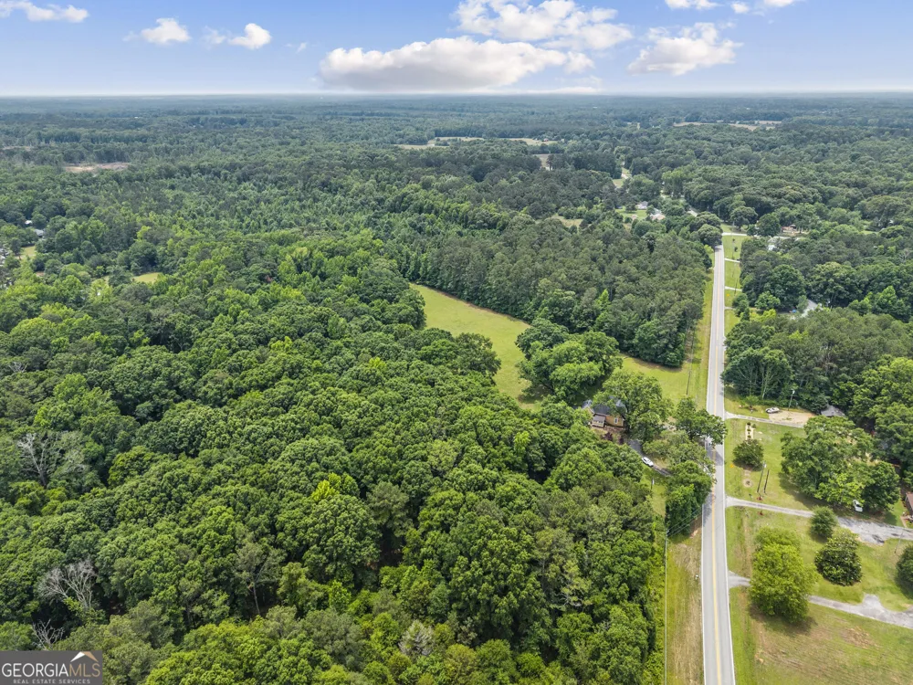 1047 Dixie RD Covington, GA 30014
