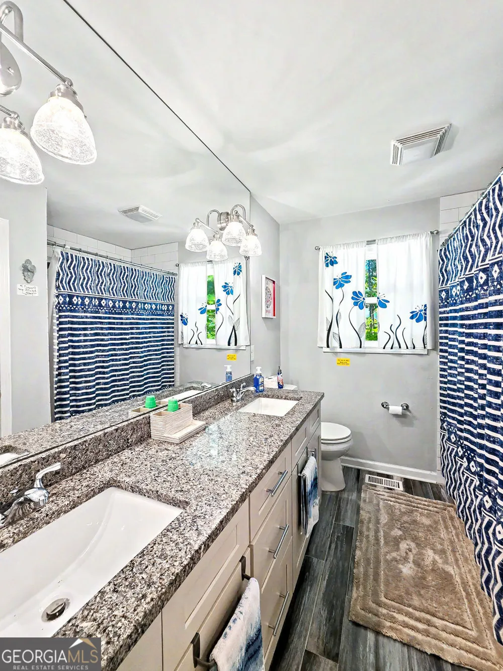 935 Pine CIR Woodstock, GA 30189
