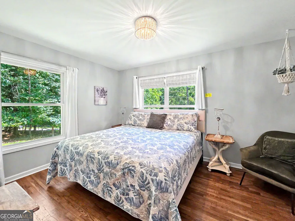 935 Pine CIR Woodstock, GA 30189