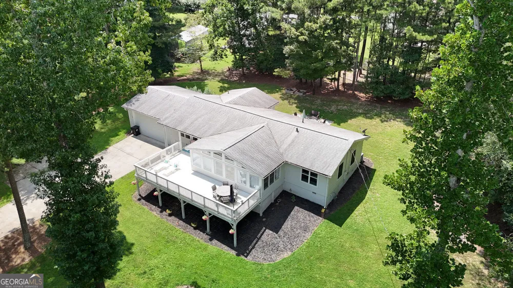 935 Pine CIR Woodstock, GA 30189