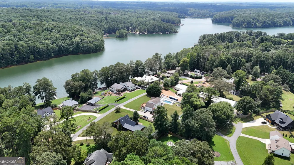 935 Pine CIR Woodstock, GA 30189