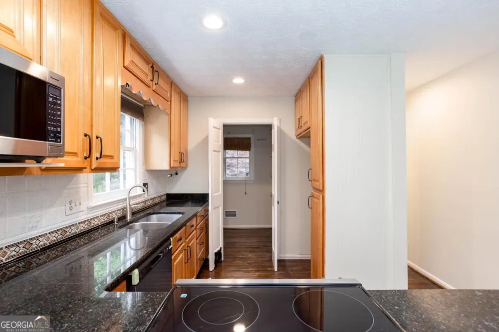 4817 Ridgewood Creek DR Acworth, GA 30102
