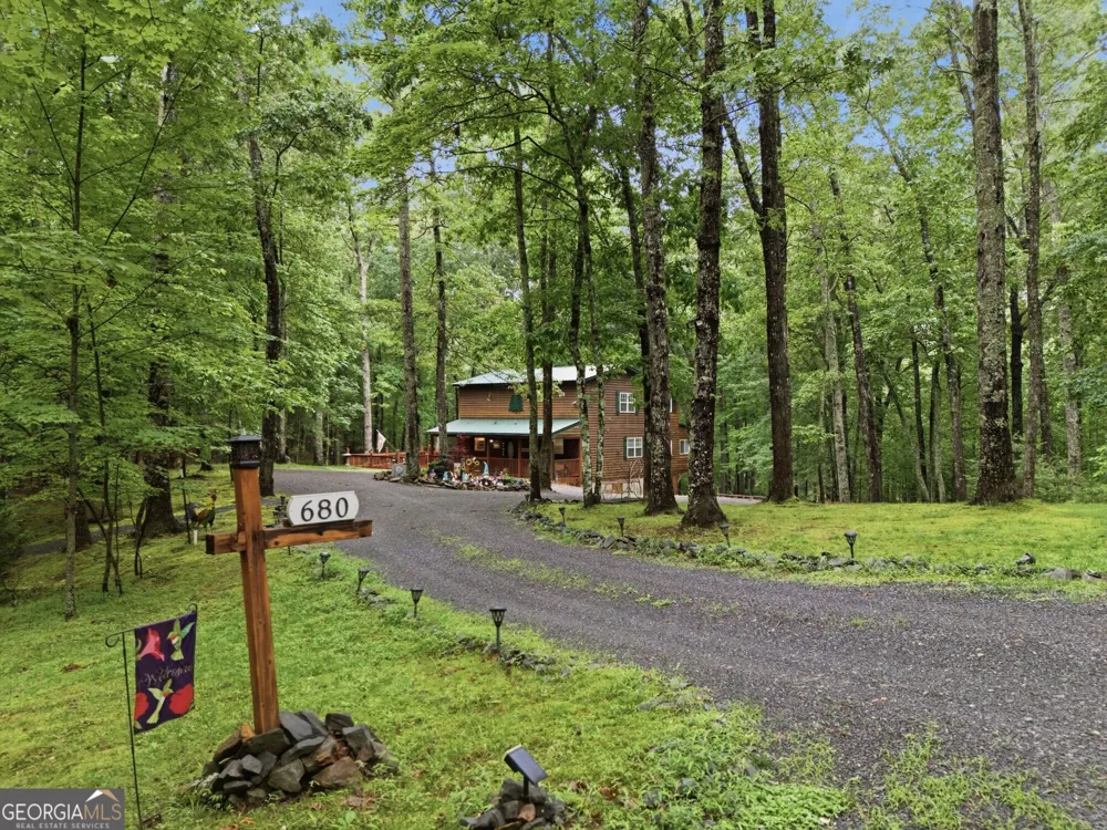 680 Hawthorne Ln Murphy, NC 28906