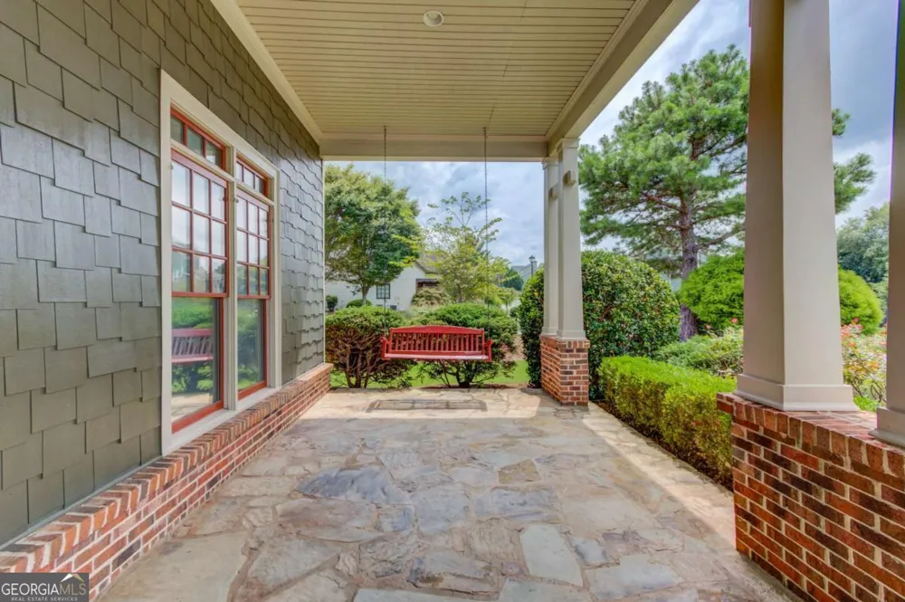 2843 White Azalea ST Buford, GA 30519