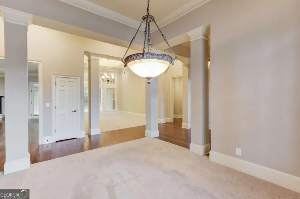 2843 White Azalea ST Buford, GA 30519