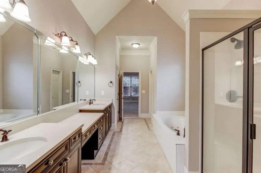 2843 White Azalea ST Buford, GA 30519