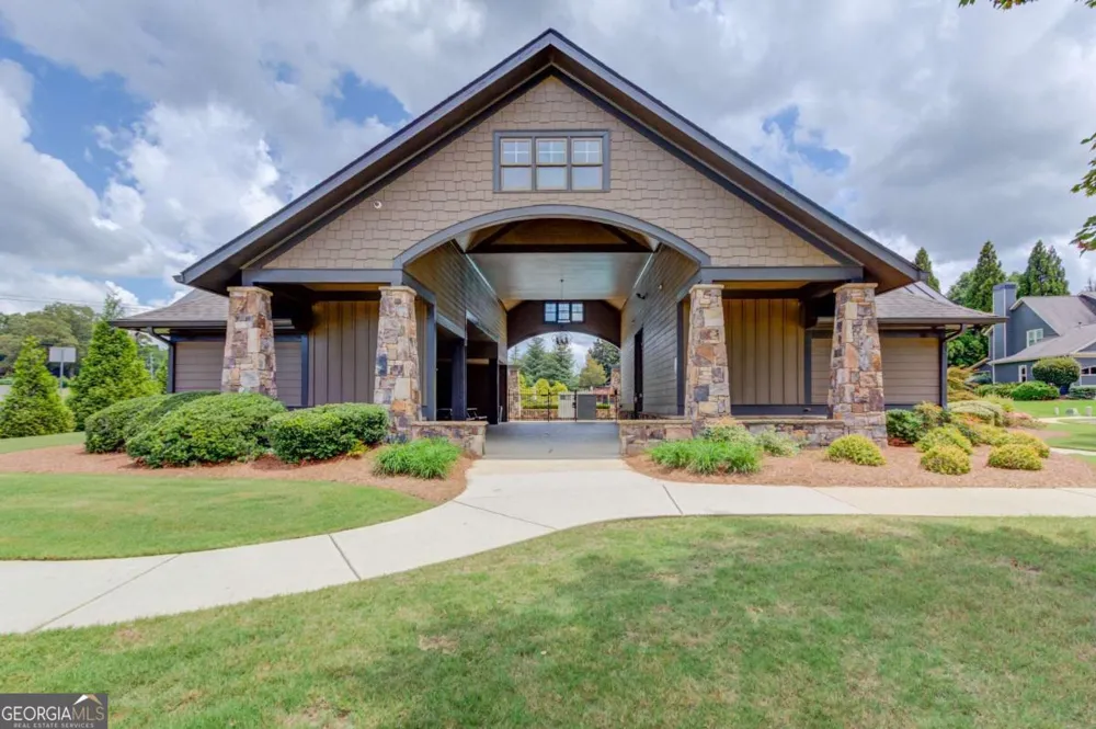 2843 White Azalea ST Buford, GA 30519