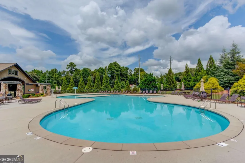 2843 White Azalea ST Buford, GA 30519