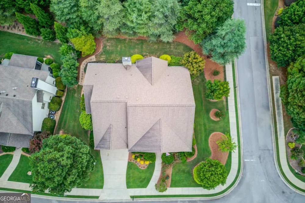 2843 White Azalea ST Buford, GA 30519