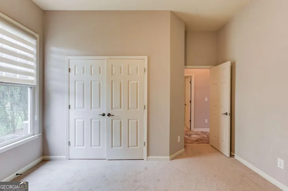 2843 White Azalea ST Buford, GA 30519