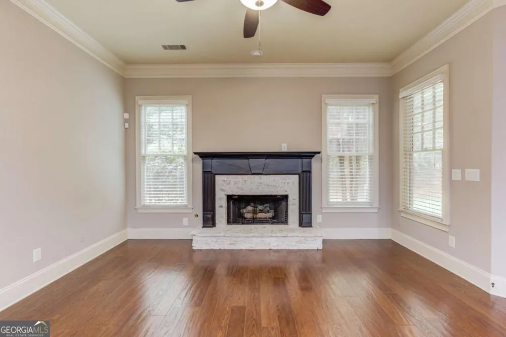 2843 White Azalea ST Buford, GA 30519