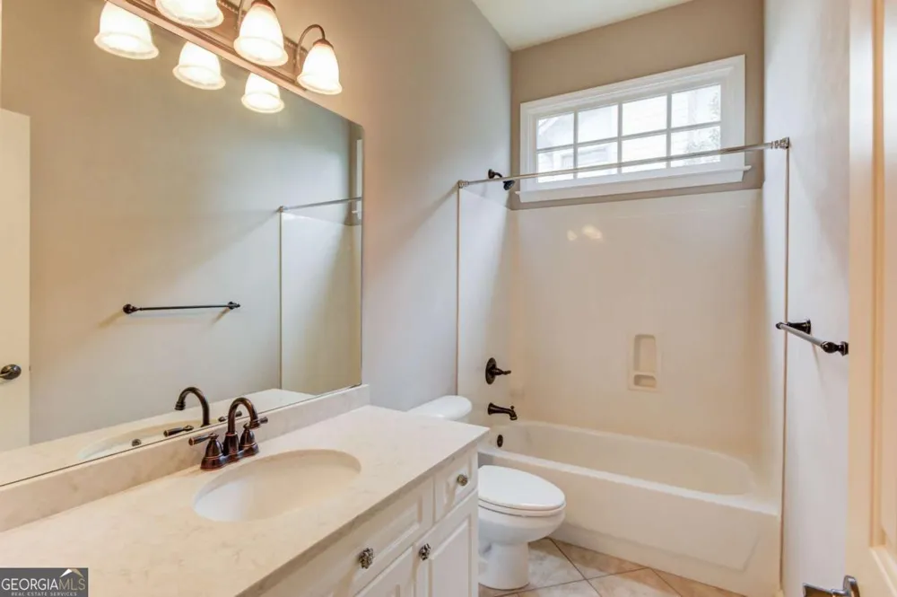 2843 White Azalea ST Buford, GA 30519