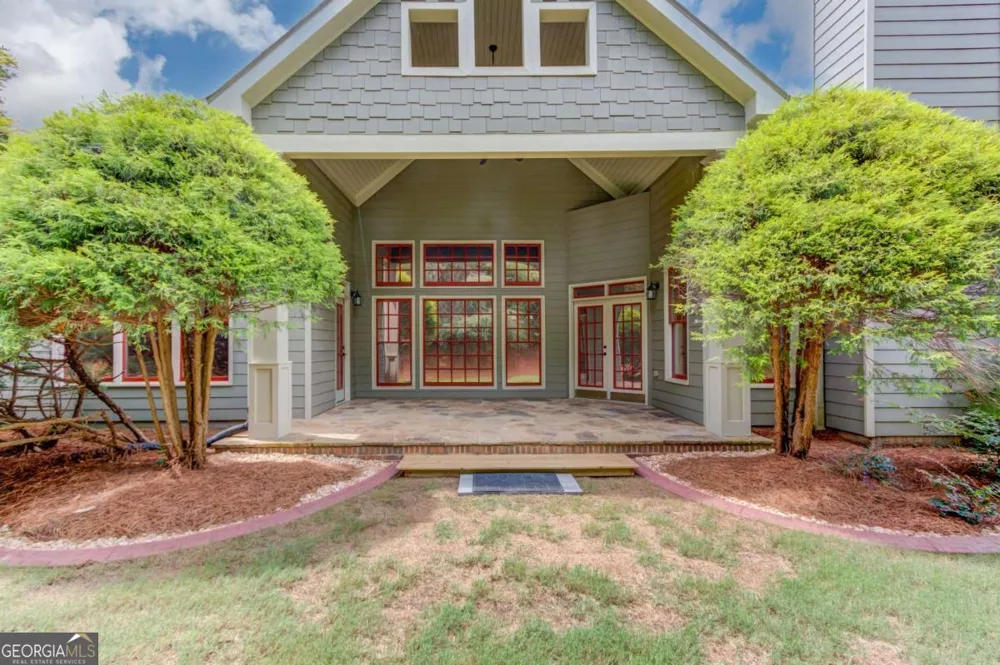 2843 White Azalea ST Buford, GA 30519