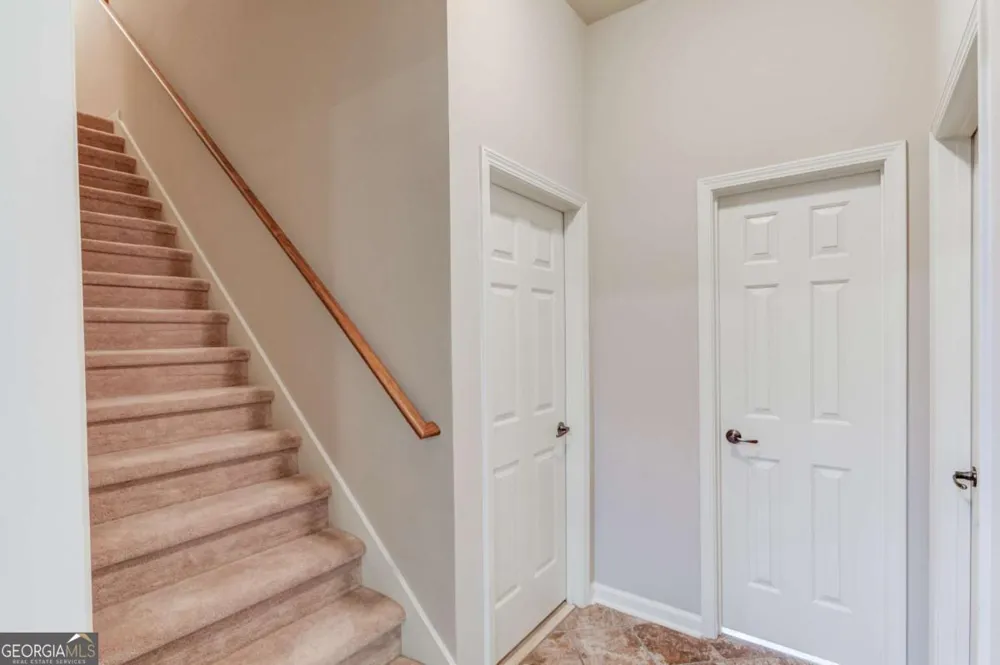 2843 White Azalea ST Buford, GA 30519