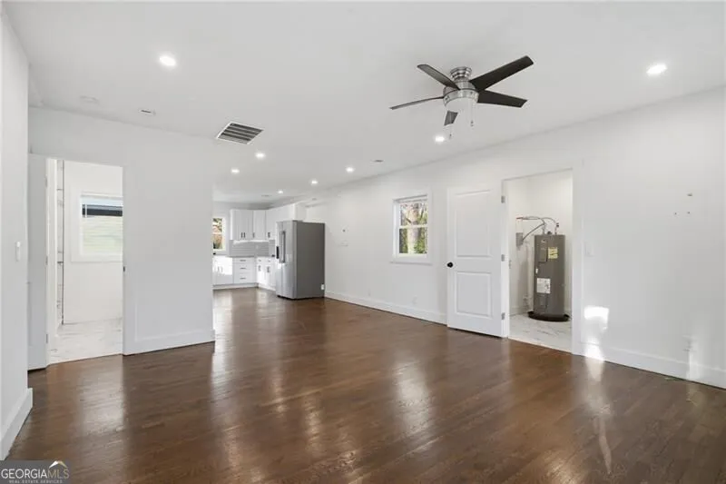 303 Glen Iris DR Monroe, GA 30655