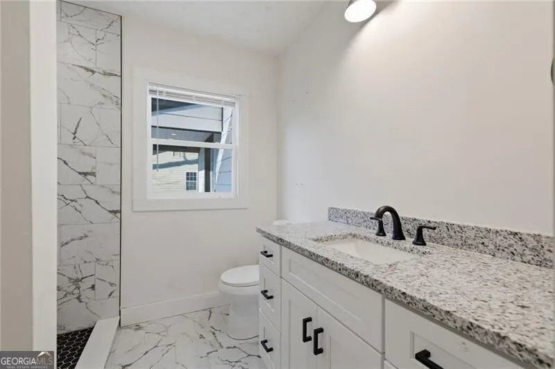 303 Glen Iris DR Monroe, GA 30655