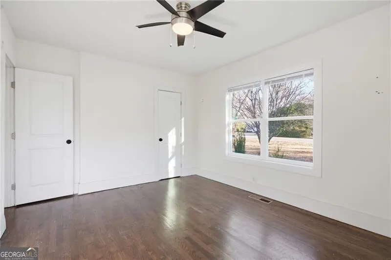 303 Glen Iris DR Monroe, GA 30655
