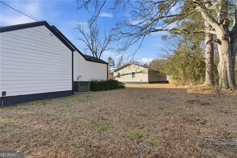 303 Glen Iris DR Monroe, GA 30655