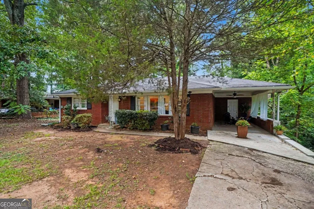 1657 Mcclelland AVE East Point, GA 30344