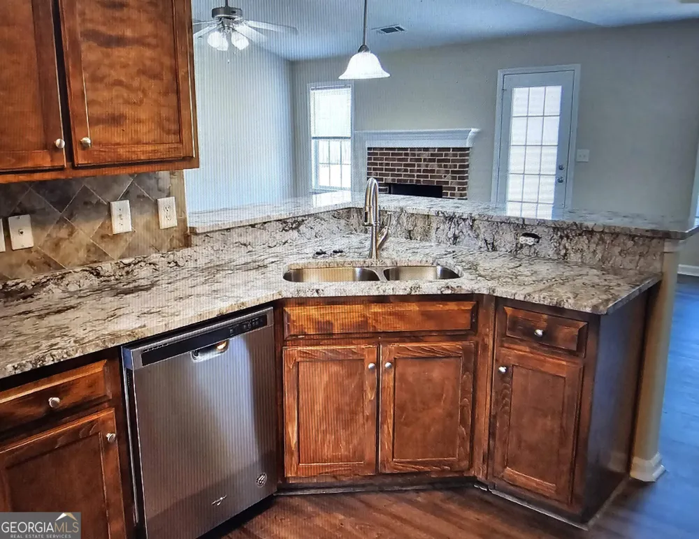 1746 Tugalo DR Jefferson, GA 30549