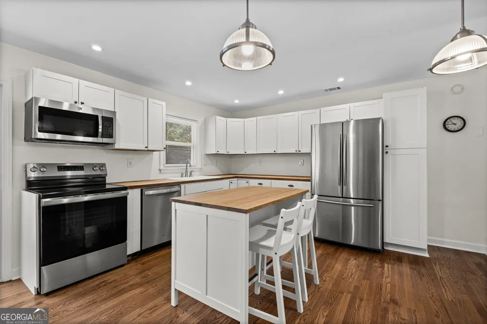 414 Charles PL Roswell, GA 30075