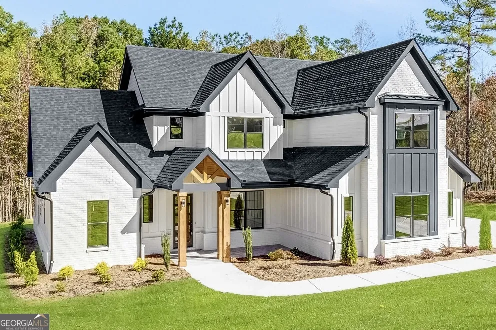 121 Forest Berry CT Newnan, GA 30265