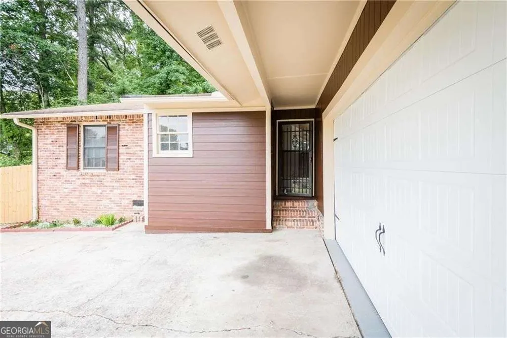 4224 Cottage LN Conley, GA 30288