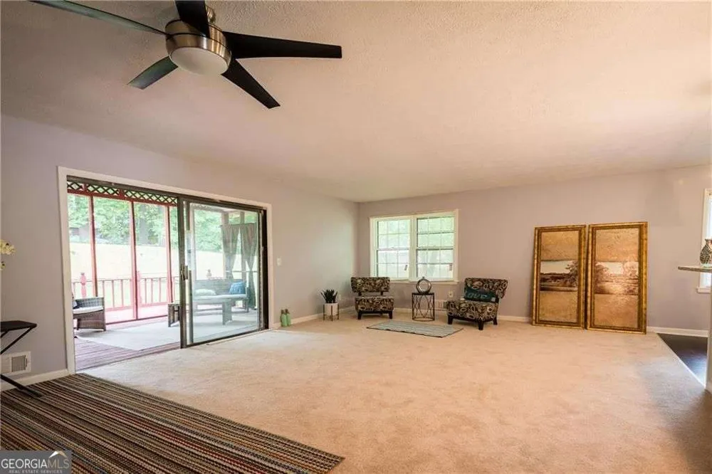 4224 Cottage LN Conley, GA 30288