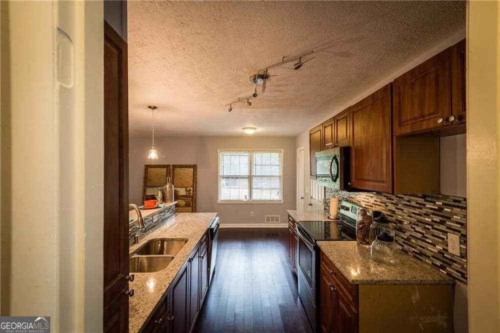 4224 Cottage LN Conley, GA 30288