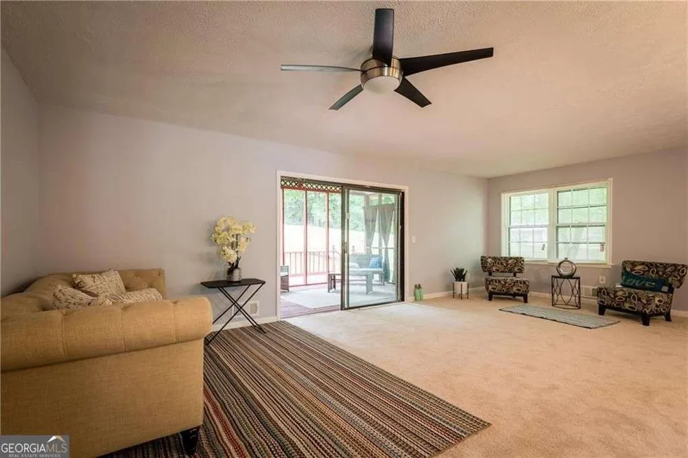 4224 Cottage LN Conley, GA 30288