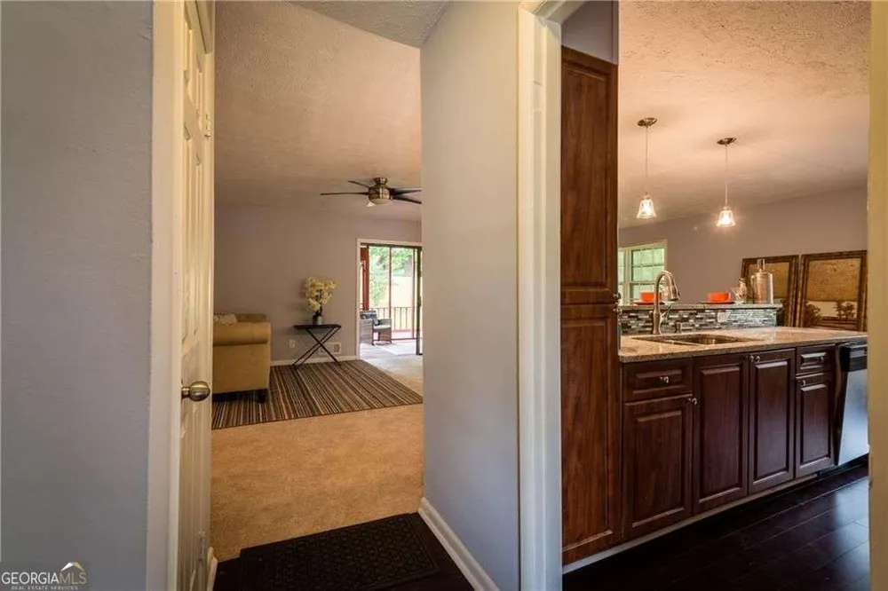 4224 Cottage LN Conley, GA 30288