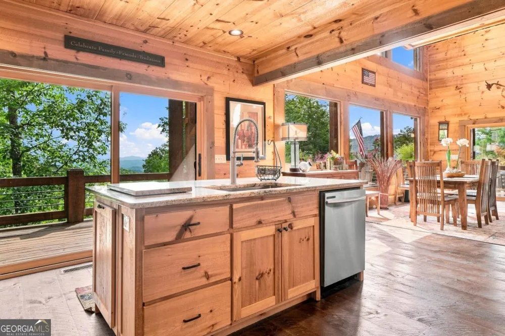 476 Deer Crest RD Blue Ridge, GA 30513