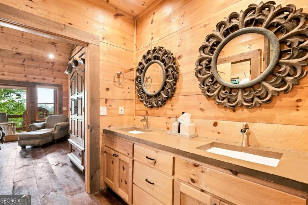 476 Deer Crest RD Blue Ridge, GA 30513