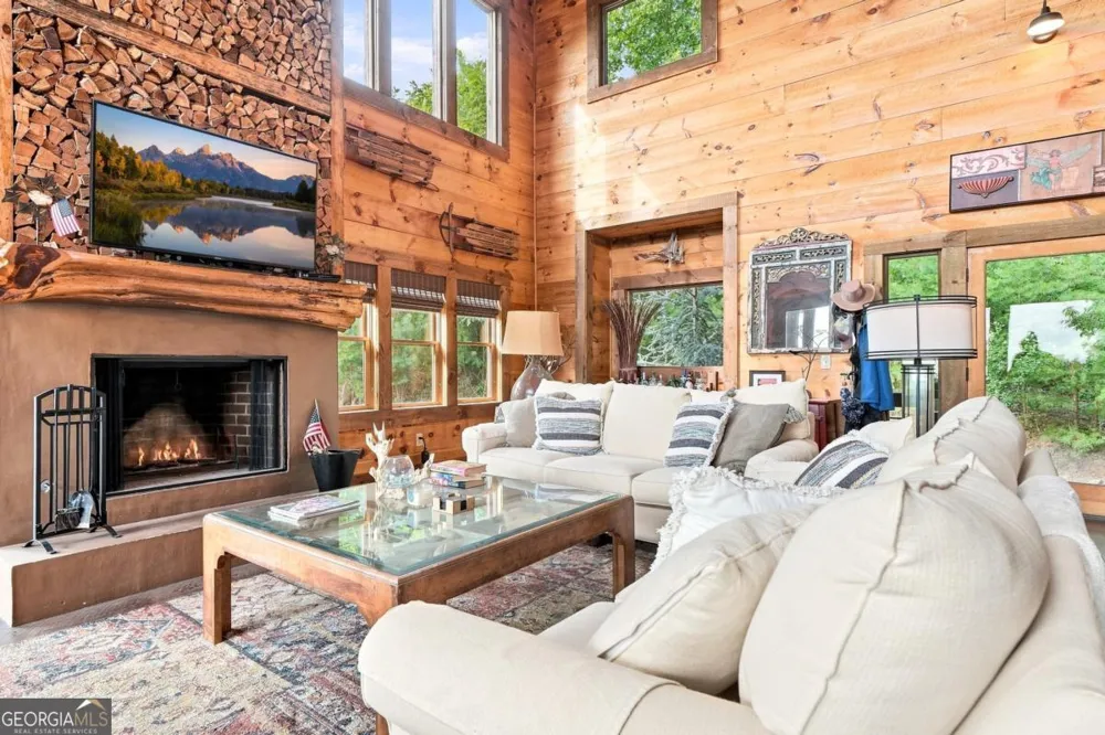 476 Deer Crest RD Blue Ridge, GA 30513