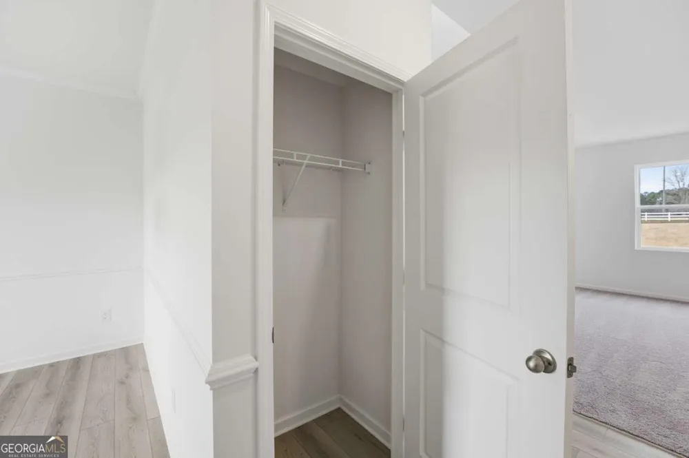 4219 Ravendale ST Flowery Branch, GA 30542