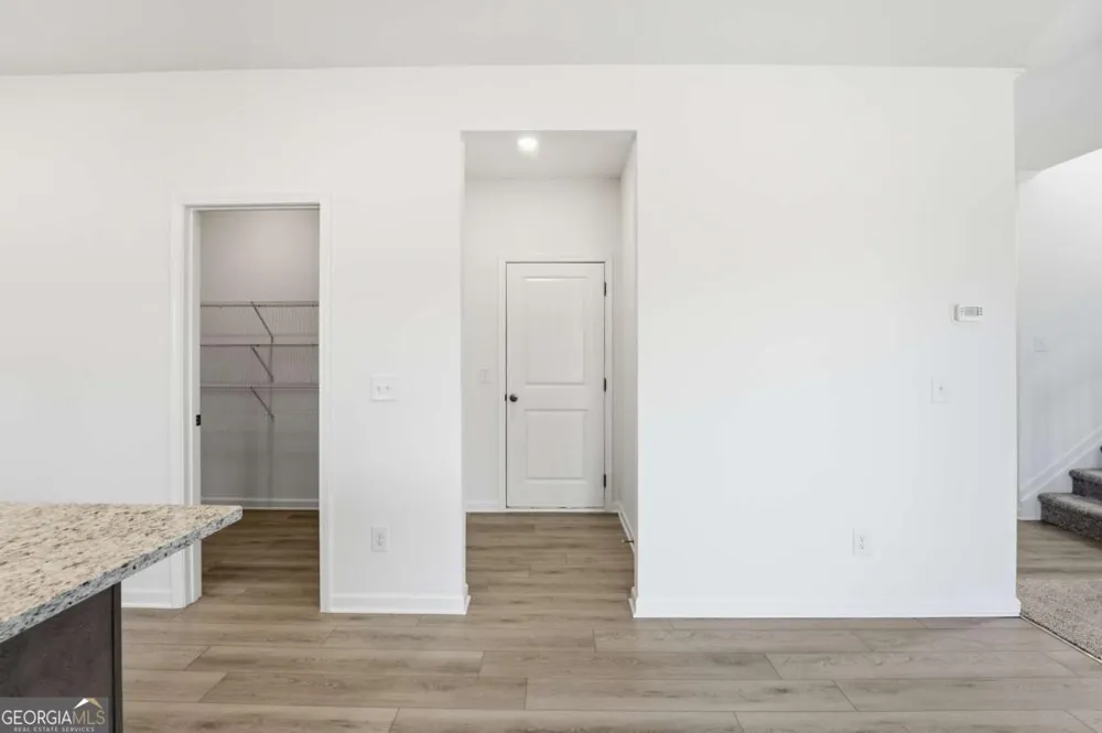 4219 Ravendale ST Flowery Branch, GA 30542