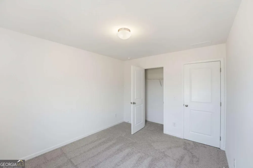 4219 Ravendale ST Flowery Branch, GA 30542