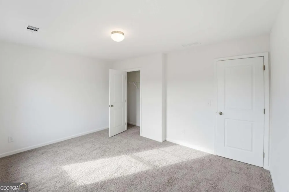 4219 Ravendale ST Flowery Branch, GA 30542