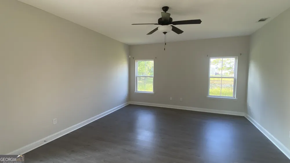284 Thorp CIR Hinesville, GA 31313
