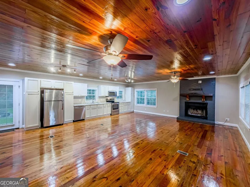 164 Meadowood DR Sylvester, GA 31791