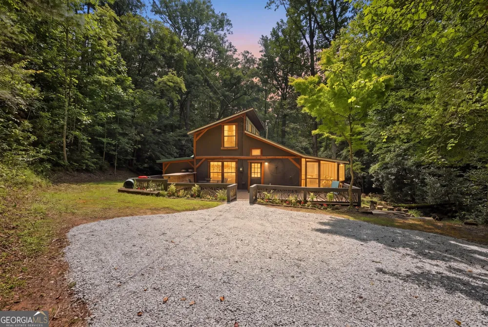 162 Delilah LN Lakemont, GA 30552